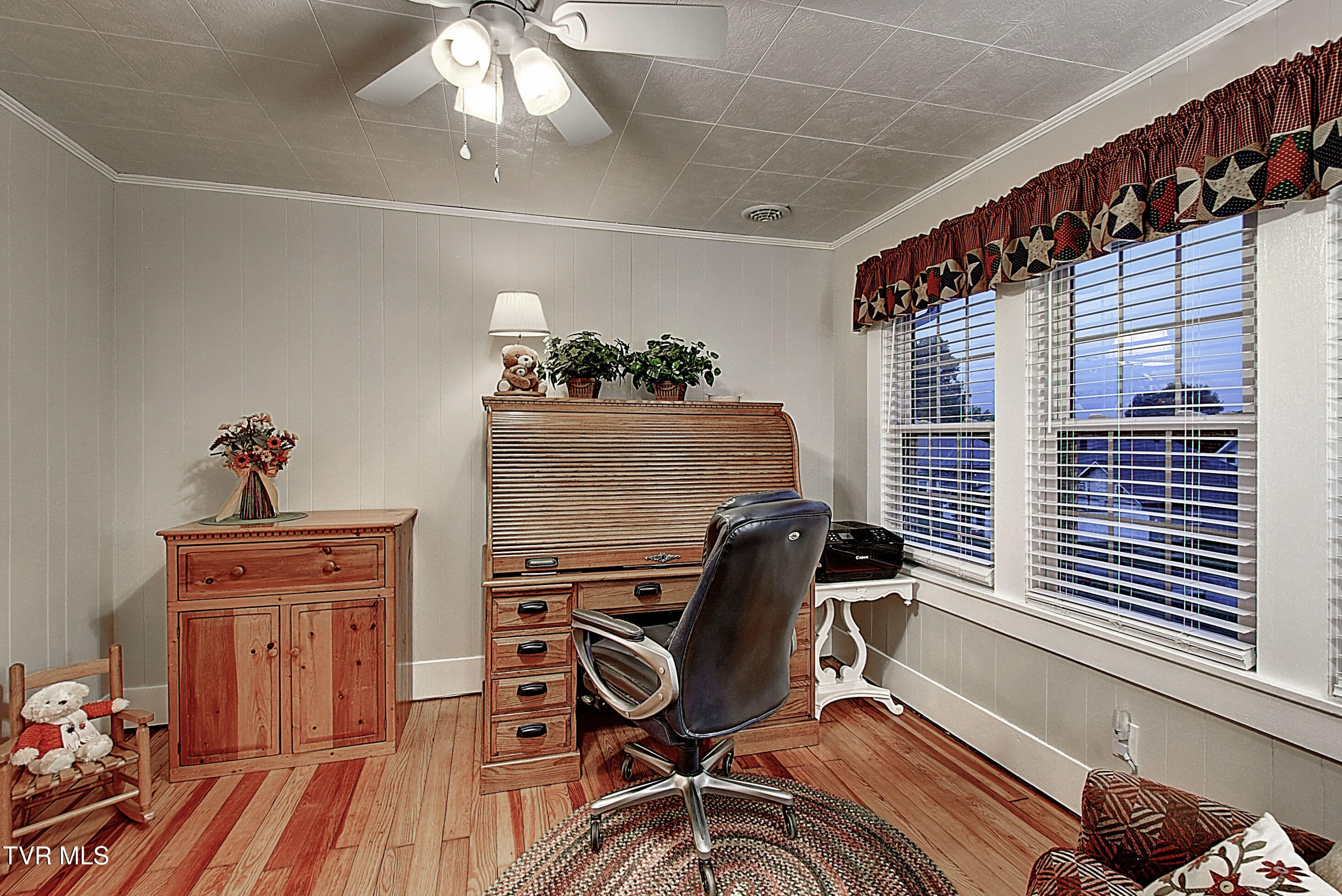 322 Carolina Avenue Erwin, TN 37650 - Photo 33 of 51 DSC_0364And8more