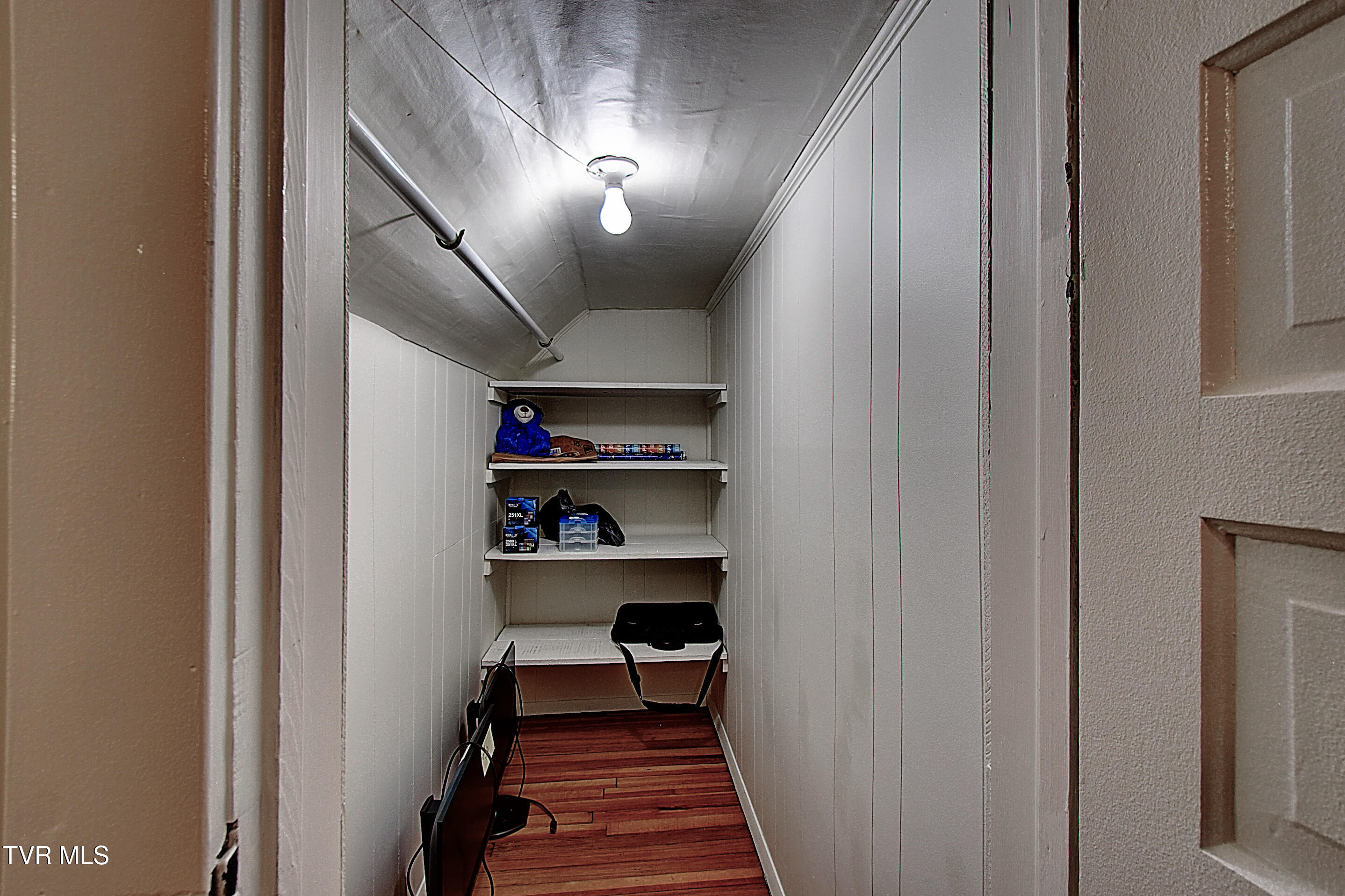 322 Carolina Avenue Erwin, TN 37650 - Photo 37 of 51 DSC_0427And8more