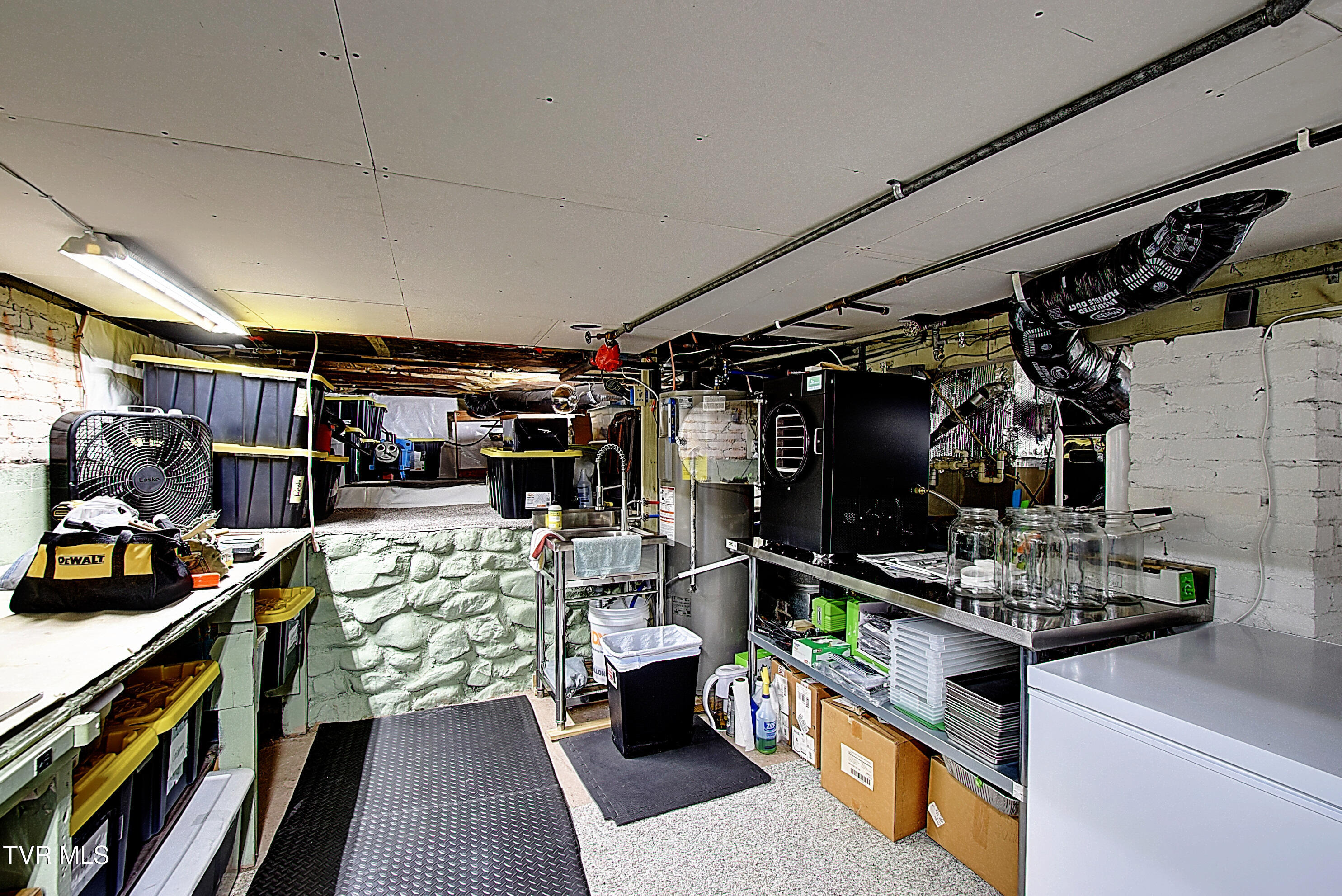 322 Carolina Avenue Erwin, TN 37650 - Photo 39 of 51 DSC_0463And8more