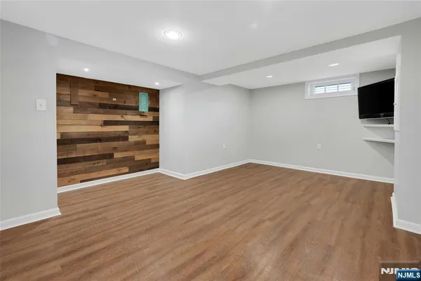 $679,000 | 76 Farmingdale Avenue, Bloomfield, NJ 07003