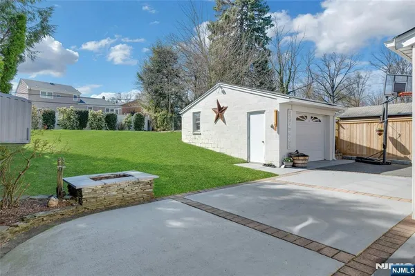 $679,000 | 76 Farmingdale Avenue, Bloomfield, NJ 07003