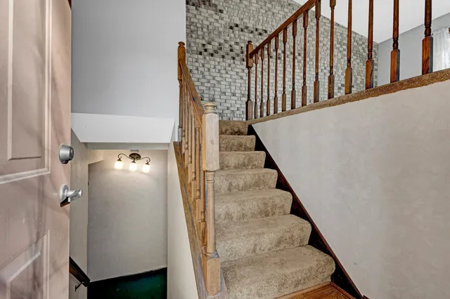 $280,000 | 1366 Arden View Drive, Arden Hills, MN 55112