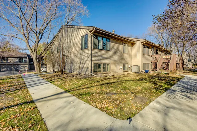 $270,000 | 1366 Arden View Drive, Arden Hills, MN 55112