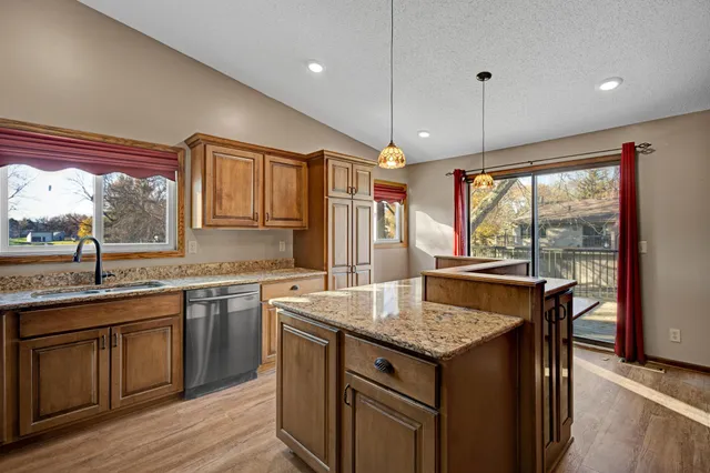 $280,000 | 1366 Arden View Drive, Arden Hills, MN 55112