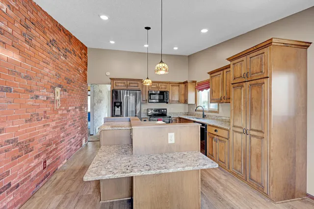 $280,000 | 1366 Arden View Drive, Arden Hills, MN 55112