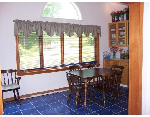 11 Garvey Road Framingham, MA 01701 - Photo 4 of 26
