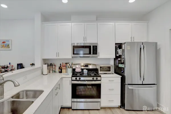 $430,000 | 1111 Vanderbergh Boulevard, Monroe Township, NJ 08831