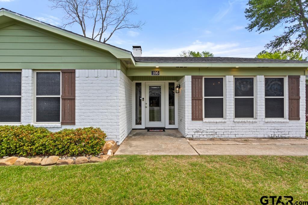106 Ridgecrest Circle Bullard, TX 75757 - Photo 3 of 32 a view of a house with a garden