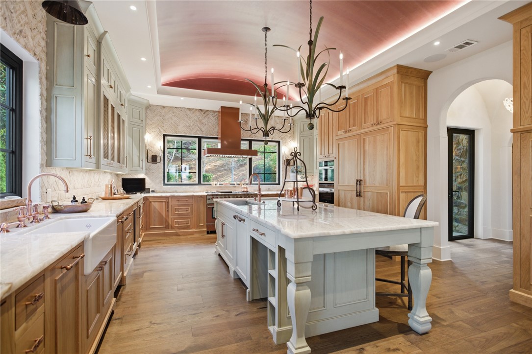 226 Long Ridge Road Sunset, SC 29685 - Photo 17 of 50 This spacious kitchen features exquisite details, combining both elegance and modern functionality.
