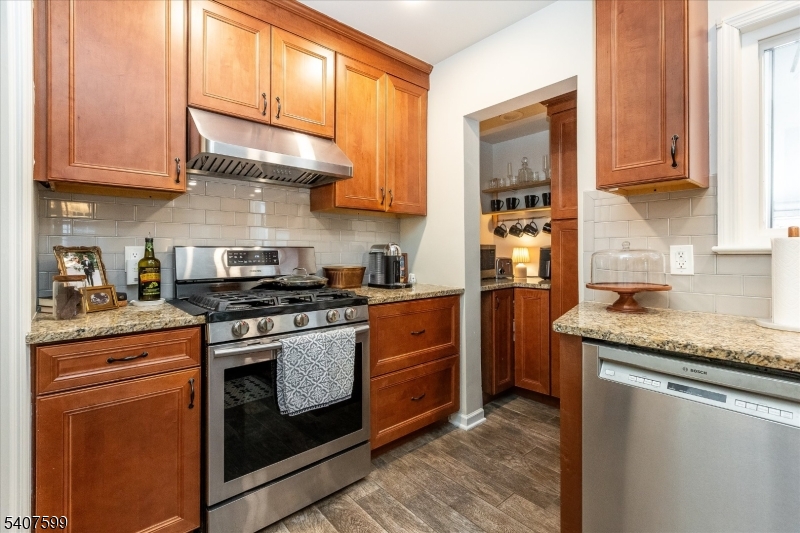 348 Tichenor Avenue South Orange, NJ 07079 - Photo 11 of 26