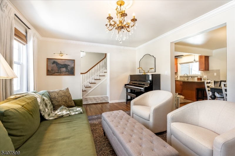 348 Tichenor Avenue South Orange, NJ 07079 - Photo 5 of 26