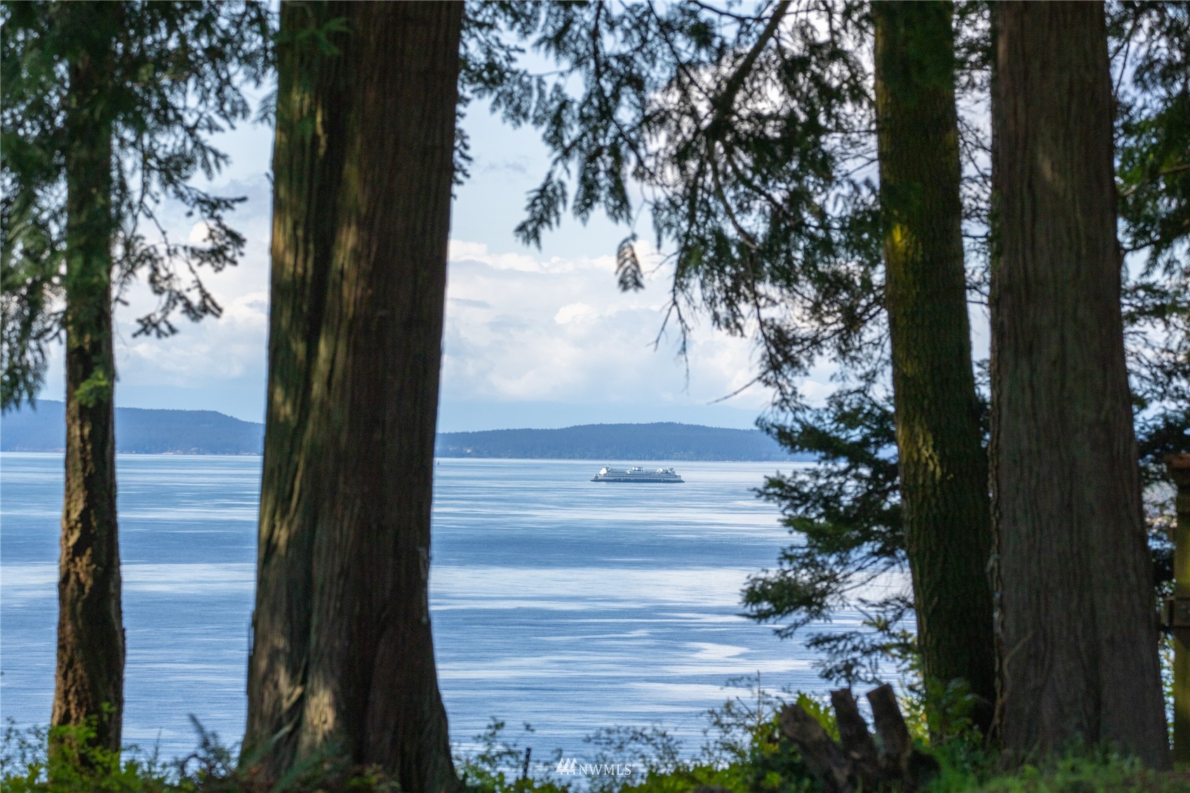 5458 West Shore Road Anacortes, WA 98221 - Photo 7 of 37 Gallery Image 7