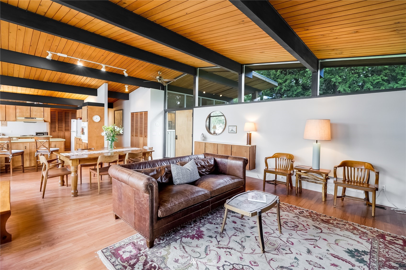 5458 West Shore Road Anacortes, WA 98221 - Photo 10 of 37 Gallery Image 10
