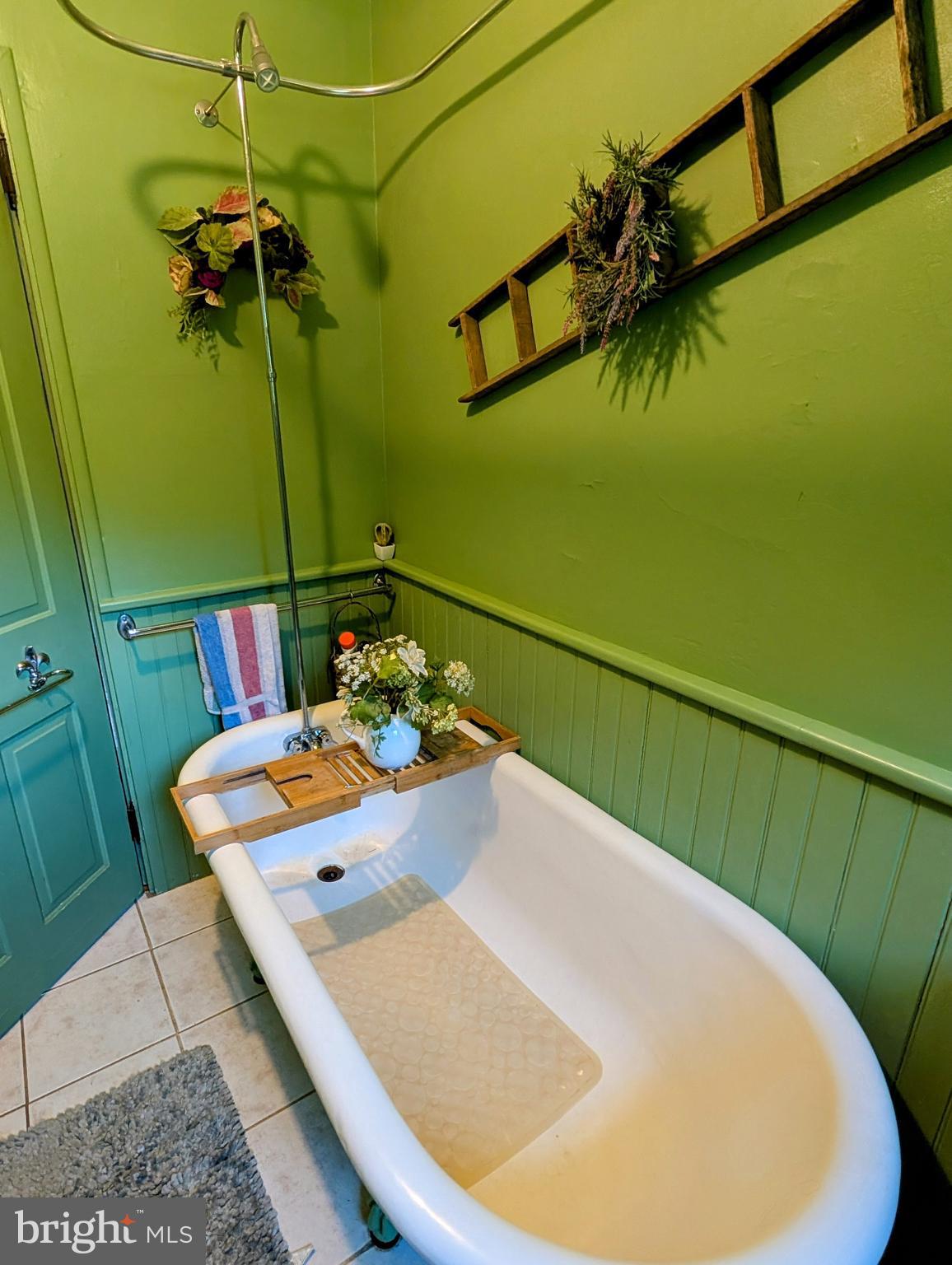 1890 Millport Road Lancaster, PA 17602 - Photo 28 of 57 1st Floor Full Bath w/Clawfoot Tub