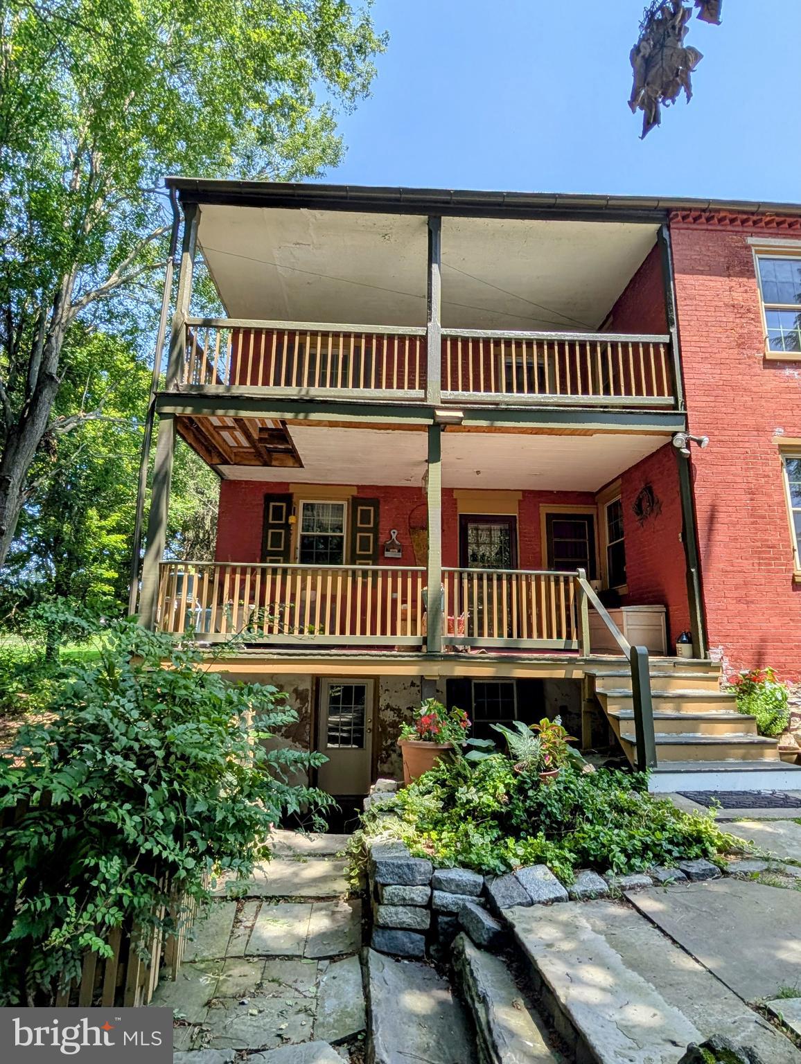 Rear Balcony & Porch