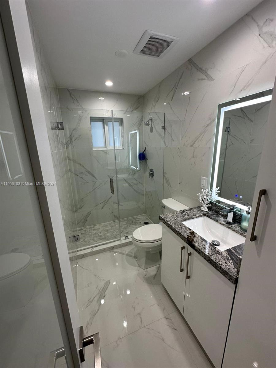 169 Corrine Place Key Largo, FL 33037 - Photo 5 of 13