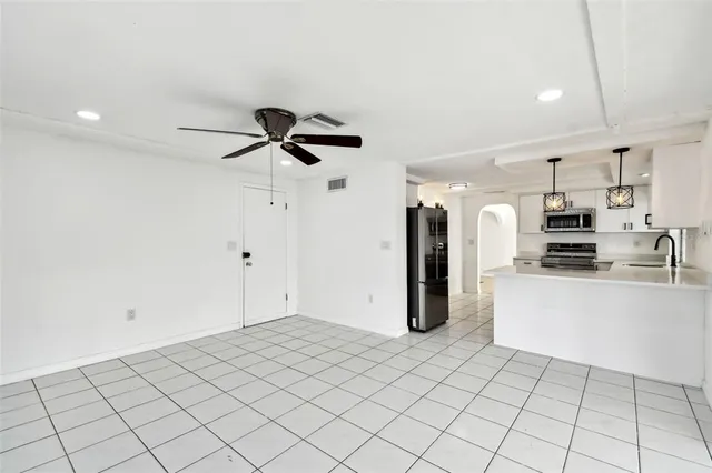 $2,200 | 3248 Rock Valley Drive, Holiday, FL 34691