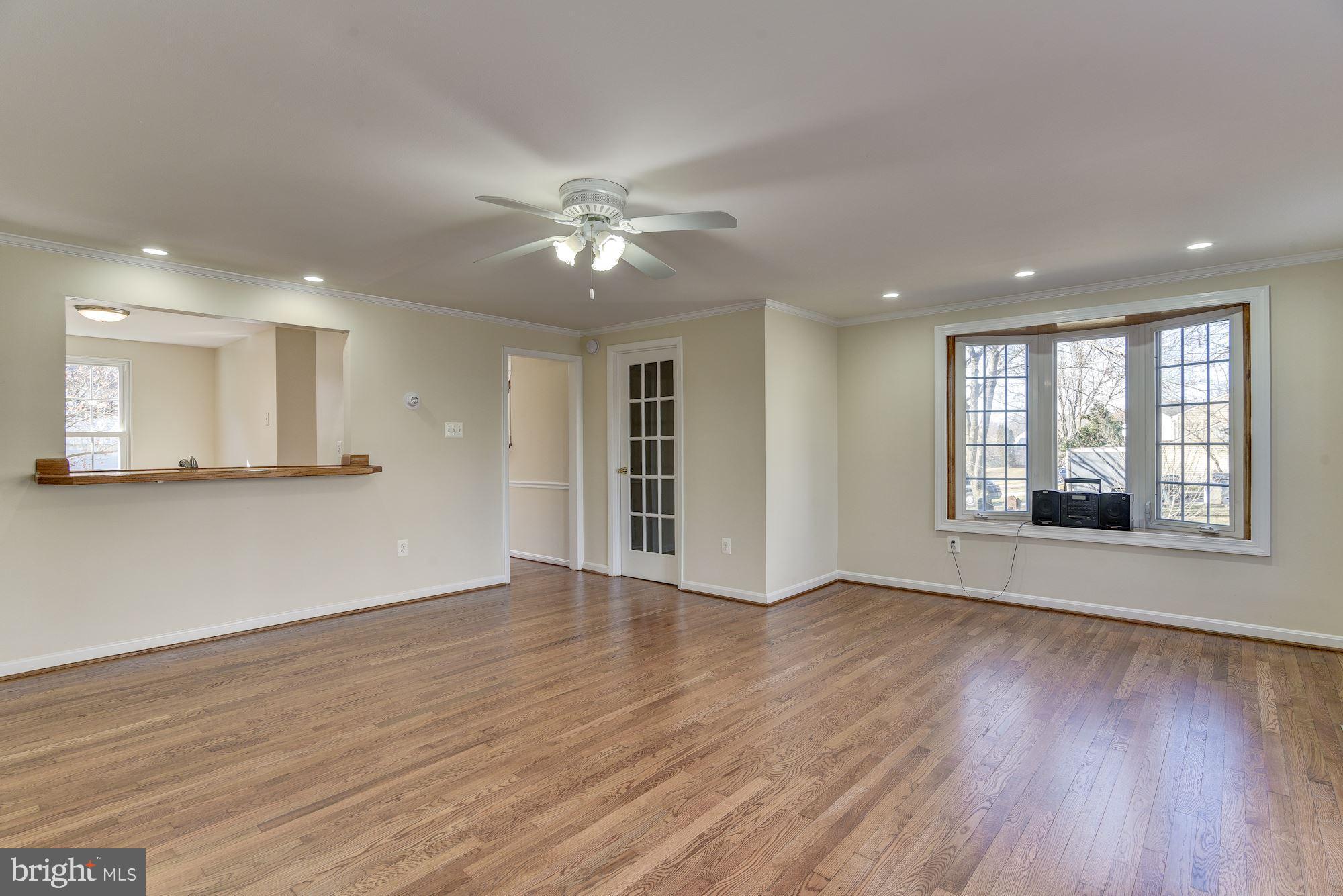 14620 Sandy Ridge Road Silver Spring, MD 20905 - Photo 8 of 35 Spacious Family Room w/ Beautiful Hardwood
