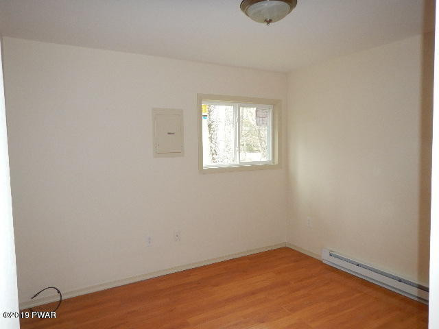 410 Maple Ridge Drive Hawley, PA 18428 - Photo 10 of 15
