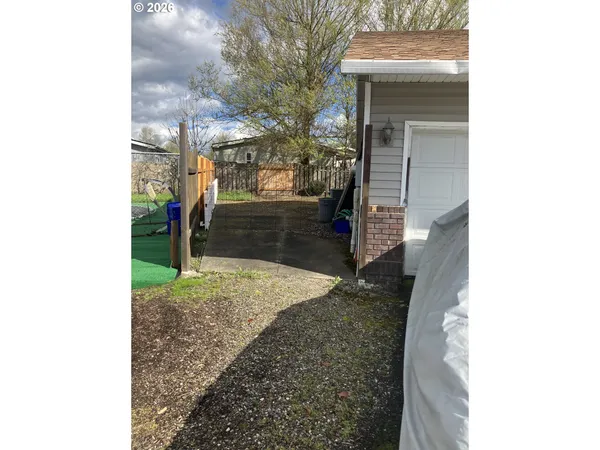 $449,950 | 695 Mary Drive, Molalla, OR 97038