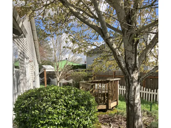 $449,950 | 695 Mary Drive, Molalla, OR 97038