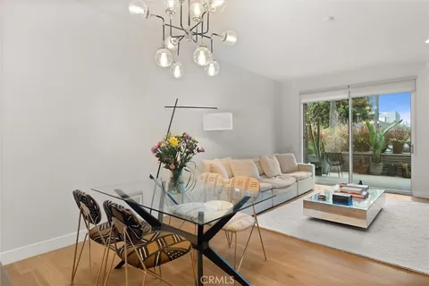 $710,000 | 6001 Carlton Way, Unit 102, Los Angeles, CA 90028