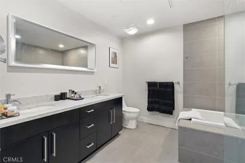 $710,000 | 6001 Carlton Way, Unit 102, Los Angeles, CA 90028