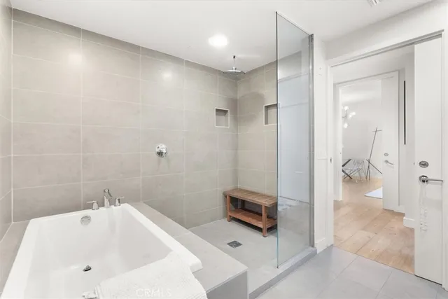 $719,995 | 6001 Carlton Way, Unit 102, Los Angeles, CA 90028