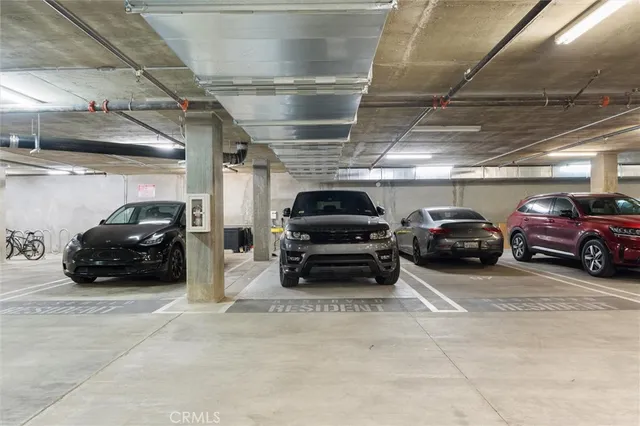 $719,995 | 6001 Carlton Way, Unit 102, Los Angeles, CA 90028