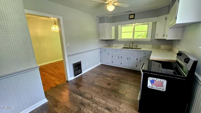 $218,000 | 1322 East 1st Street, Big Stone Gap, VA 24219