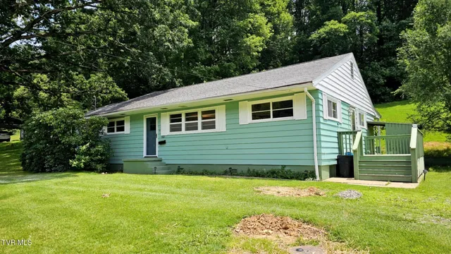 $218,000 | 1322 East 1st Street, Big Stone Gap, VA 24219