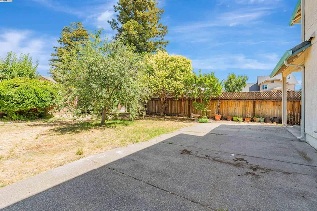 $580,000 | 15150 Hollyhock Court, Lathrop, CA 95330