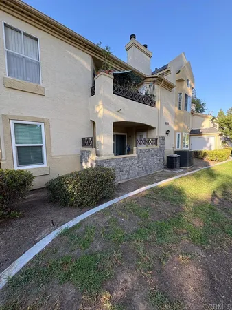 $3,200 | 2055 Lakeridge Circle, Unit 102, Chula Vista, CA 91913