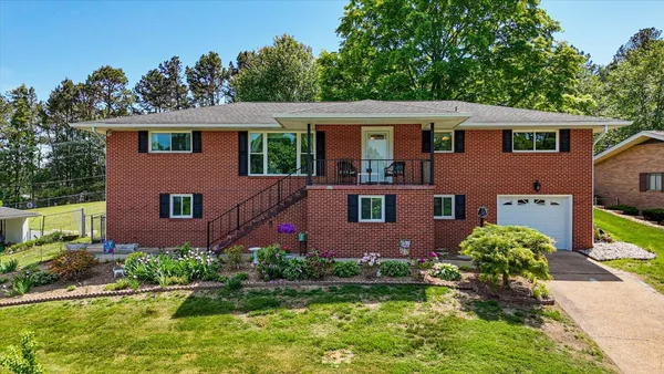 $375,000 | 4022 Belvoir Pines Drive, Chattanooga, TN 37412