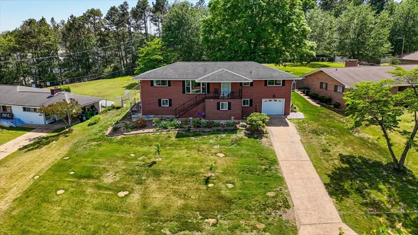 $375,000 | 4022 Belvoir Pines Drive, Chattanooga, TN 37412