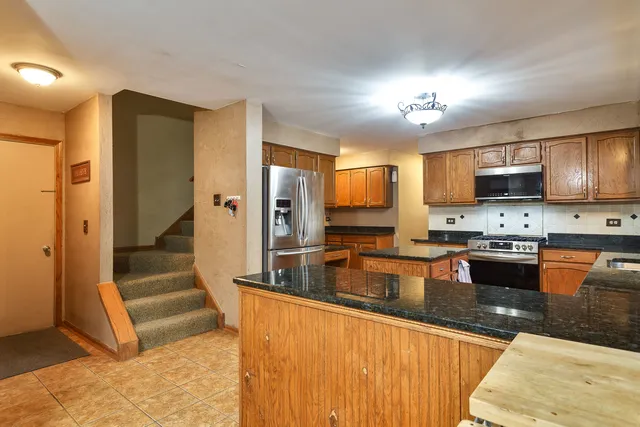 $565,000 | 591 Salceda Lane, Mundelein, IL 60060