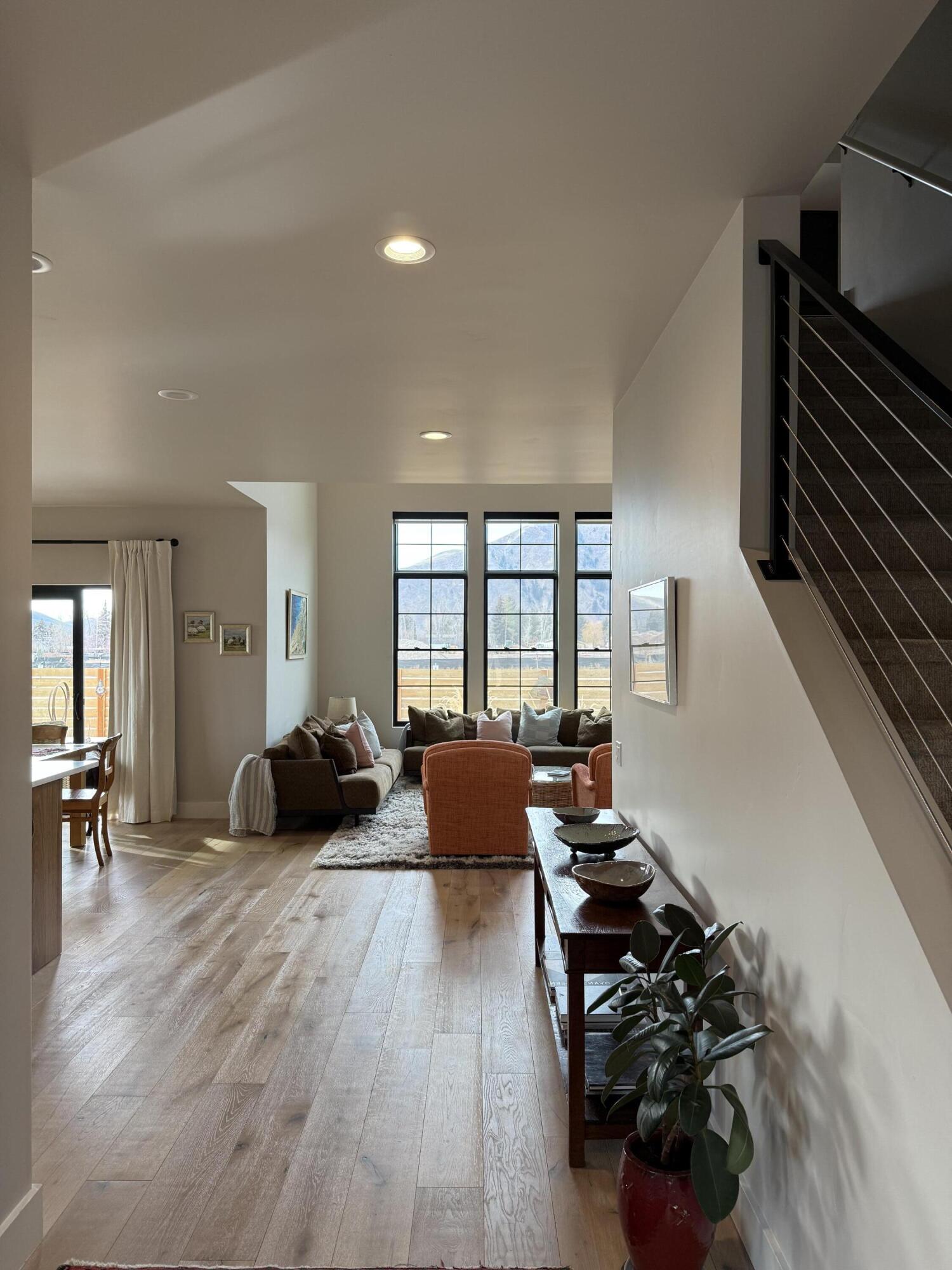 221 Sunbeam Street Hailey, ID 83333 - Photo 4 of 31 Entry