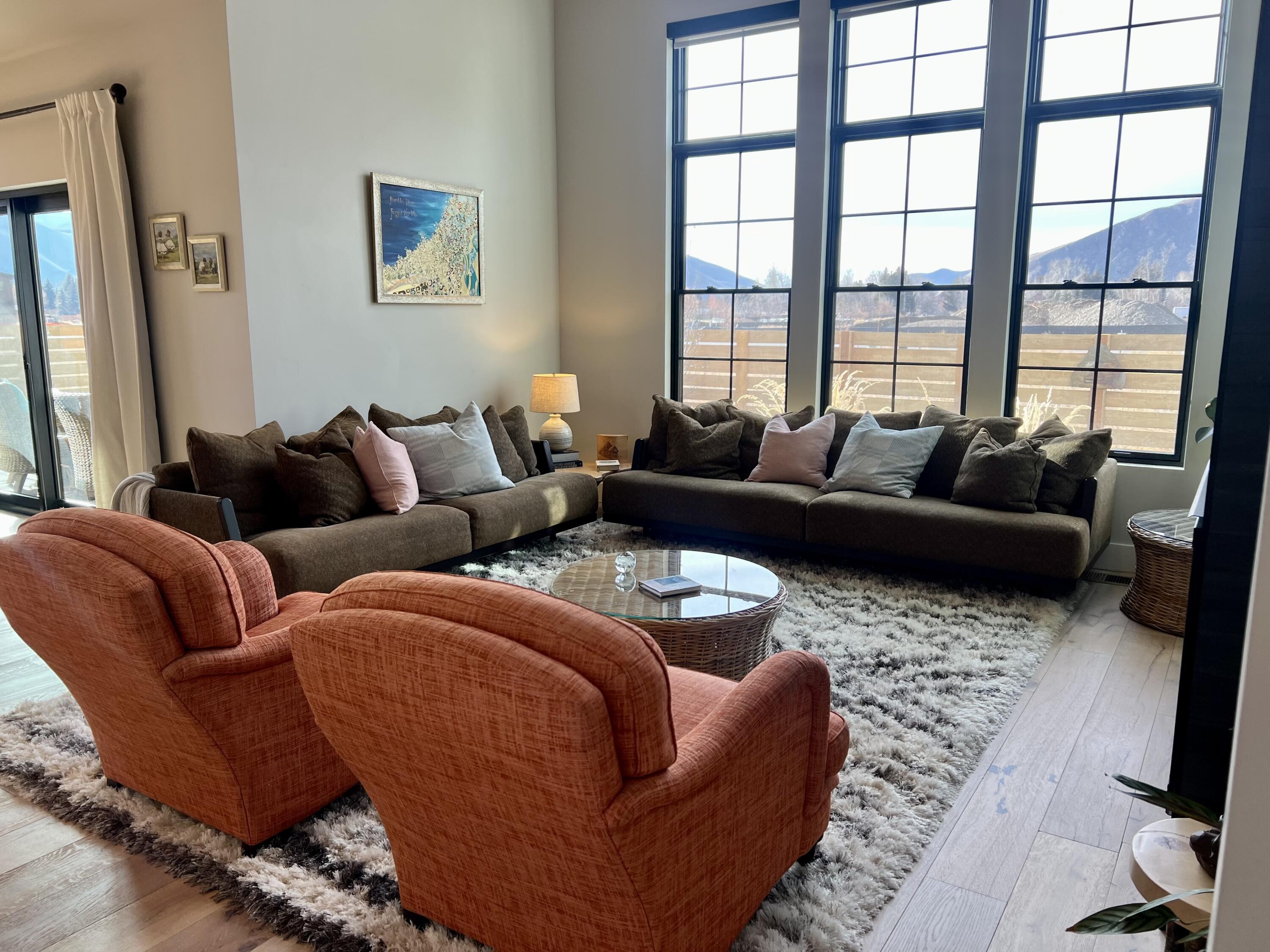 221 Sunbeam Street Hailey, ID 83333 - Photo 8 of 31 Clearstory Style Windows