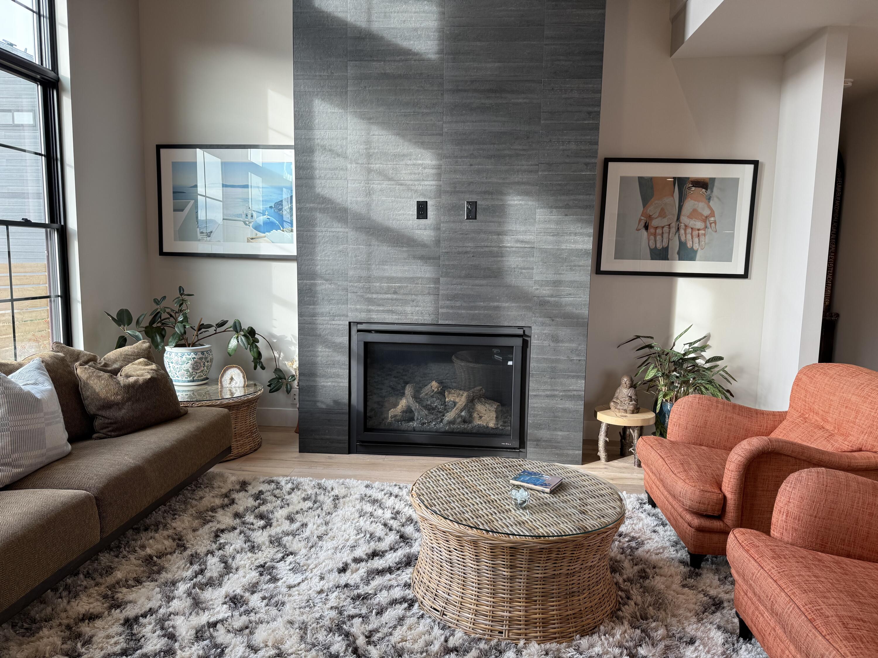 221 Sunbeam Street Hailey, ID 83333 - Photo 9 of 31 Living Room