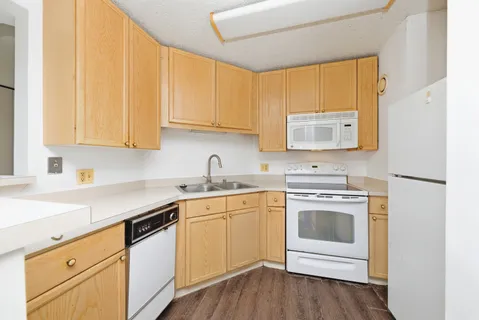 $232,000 | 195 North Harbor Drive, Unit 2307, Chicago, IL 60601