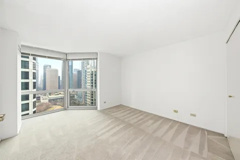 $232,000 | 195 North Harbor Drive, Unit 2307, Chicago, IL 60601