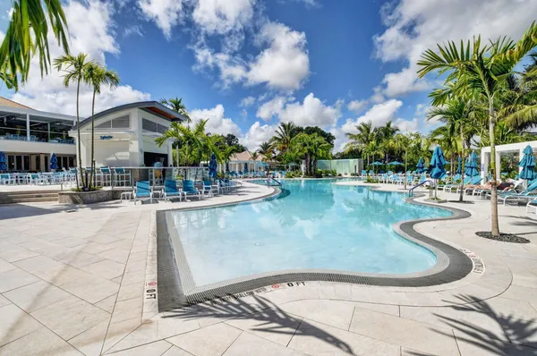 $7,000 | 20 Westgate Lane, Unit F, Boynton Beach, FL 33436