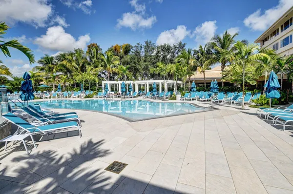 $7,000 | 20 Westgate Lane, Unit F, Boynton Beach, FL 33436