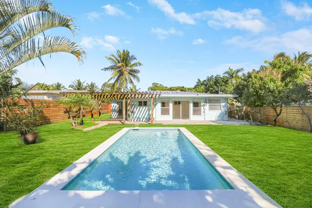 $3,800 | 376 Southwest 2nd Street, Boca Raton, FL 33432