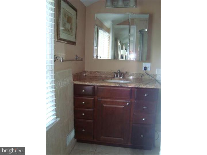 332 Bortons Mill Road Cherry Hill, NJ 08034 - Photo 17 of 25 Bathroom
