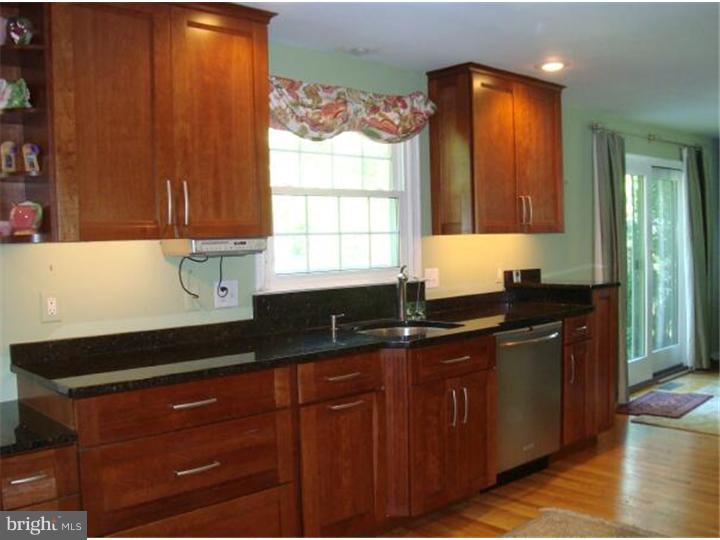 332 Bortons Mill Road Cherry Hill, NJ 08034 - Photo 7 of 25 Kitchen