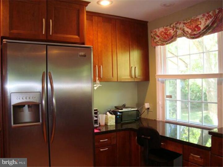 332 Bortons Mill Road Cherry Hill, NJ 08034 - Photo 8 of 25 Kitchen