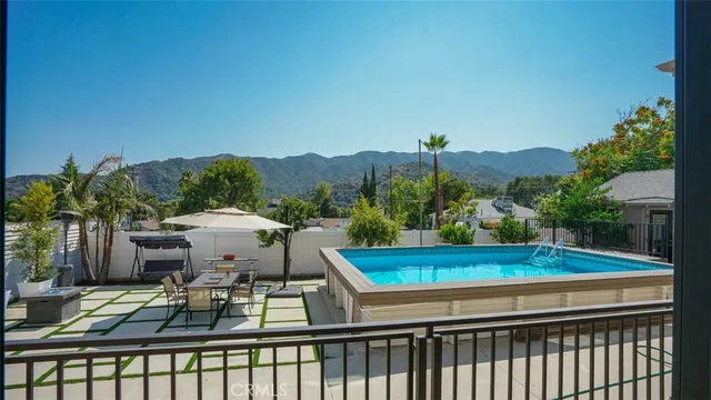 $2,595,000 | 2806 Manhattan Avenue, Glendale, CA 91214