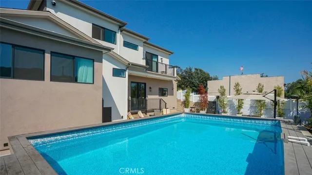 $2,595,000 | 2806 Manhattan Avenue, Glendale, CA 91214