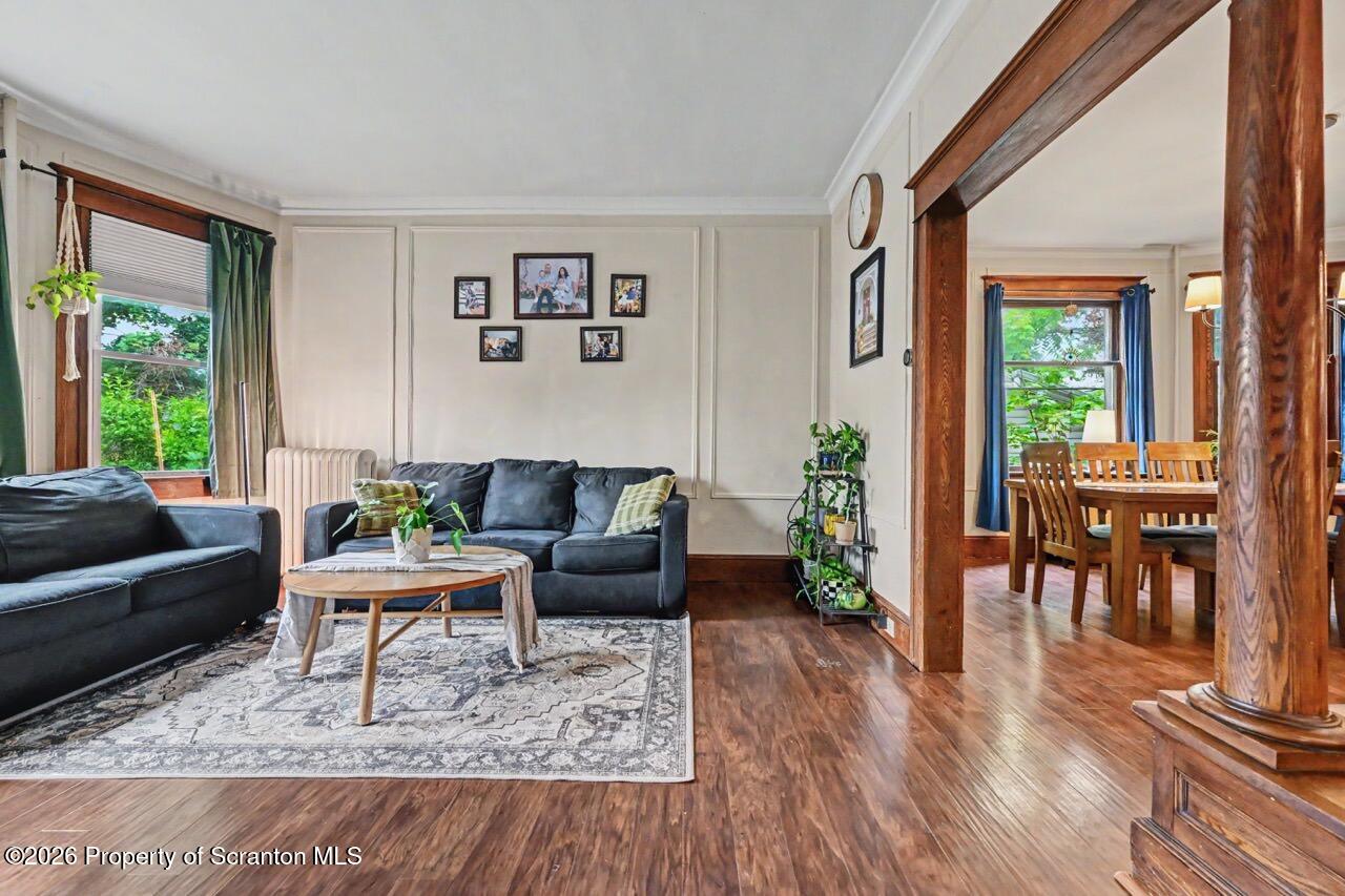 933 Fisk Street Scranton, PA 18509 - Photo 7 of 63 Living Room